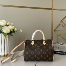 Louis Vuitton Speedy Bags